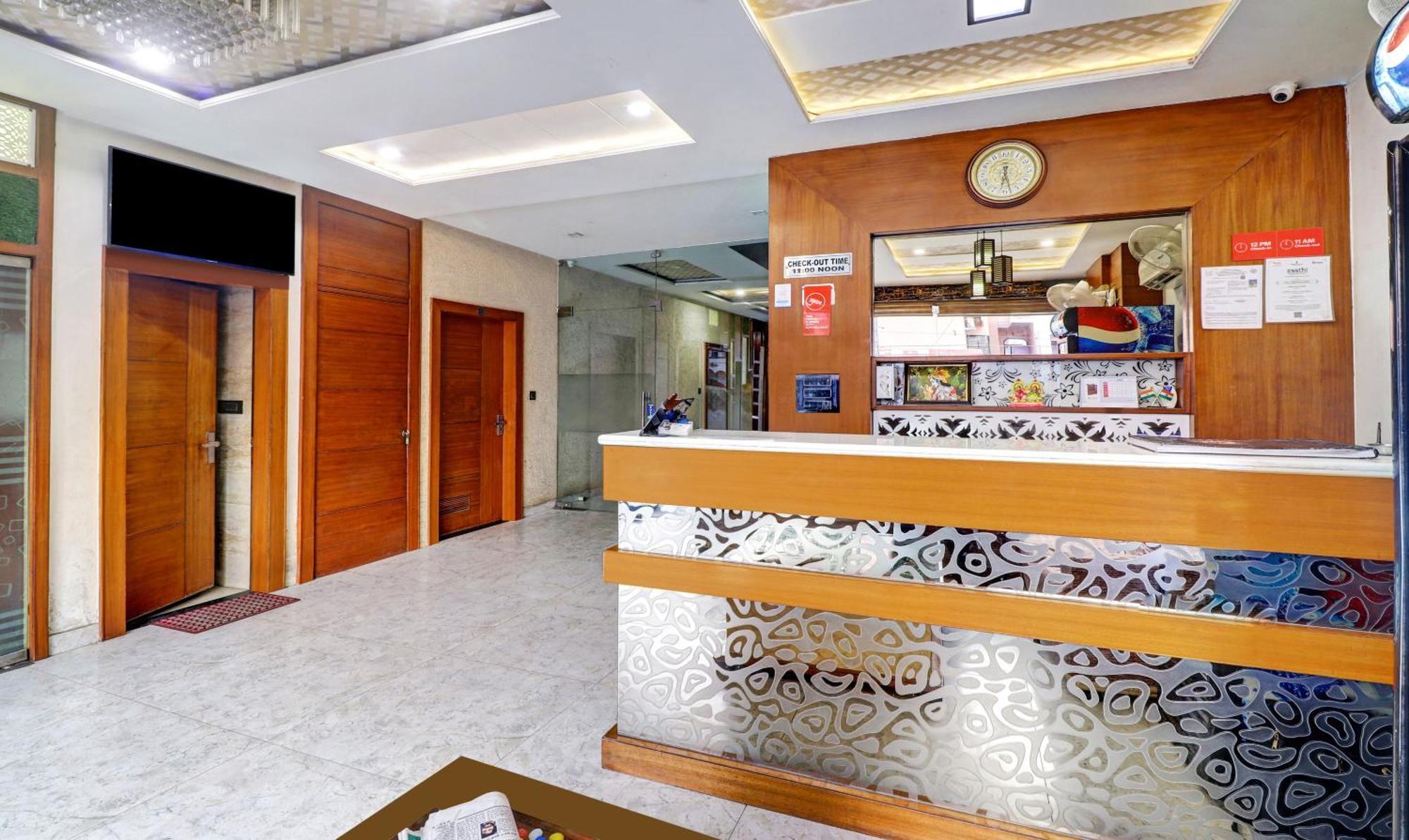 Itsy Hotels Anjali Mahal 500, Mtrs From Mathura Railway Station Dış mekan fotoğraf