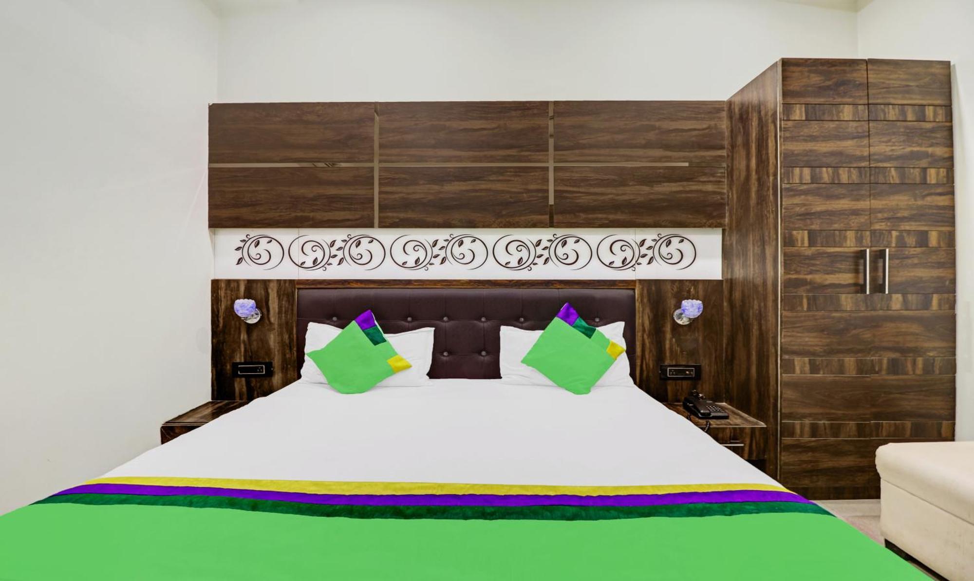 Itsy Hotels Anjali Mahal 500, Mtrs From Mathura Railway Station Dış mekan fotoğraf